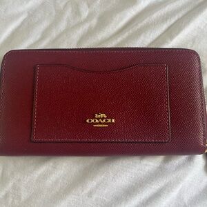 Coach Crossgrain Leather Accordian Zip Wallet
